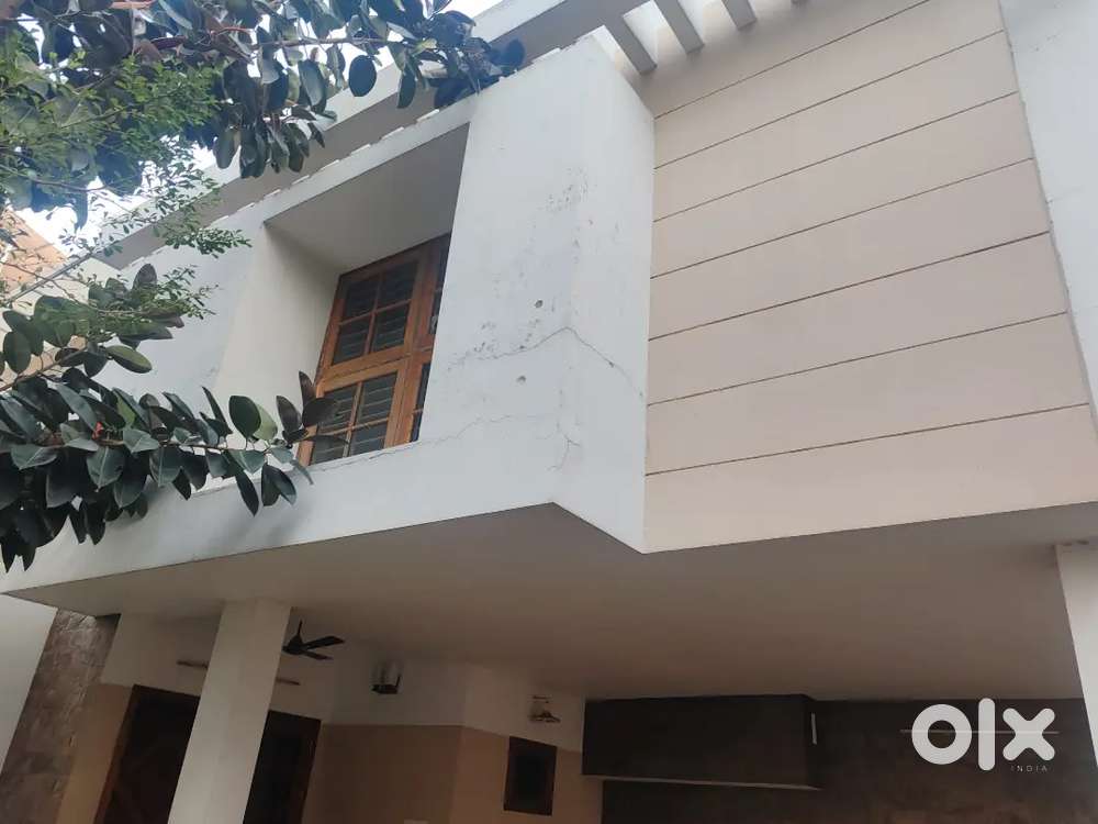 INDEPENTENT 2 STORIED. BHK  HOUSE RENT @VAZHUTHACAUD