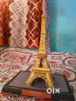 Eiffel tower paper model
