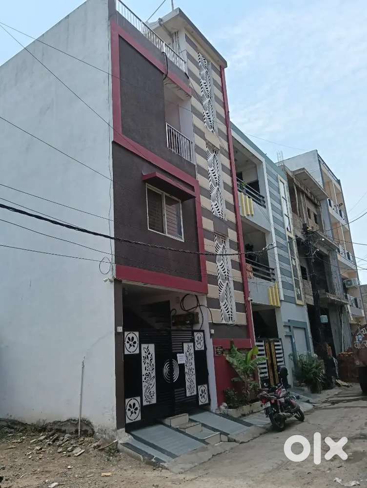 1 bhk room available on rent only for family