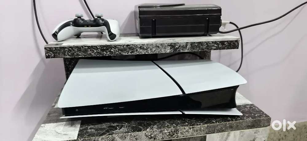 Ps5 digital edition. 4 games including