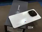 IQ00 12 Legend 12 gb ram 256 gb internal clean condition just opn box