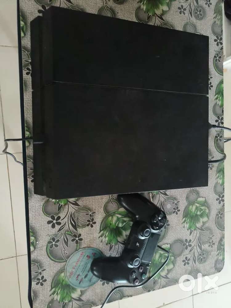PS4 with FIFA CD