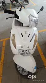 Suzuki Access white 2nd owner GJ3