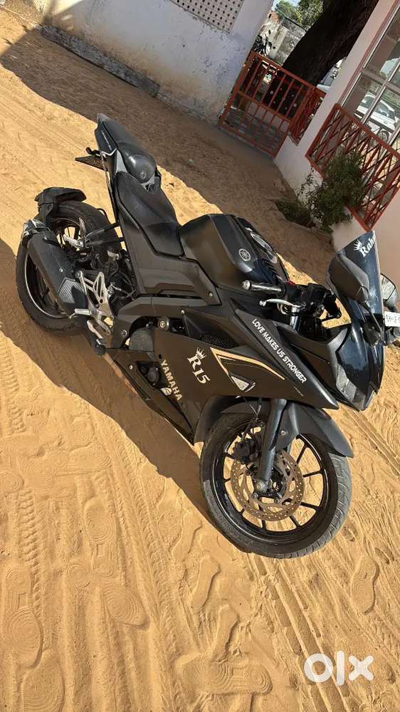 Yamaha R15 V3