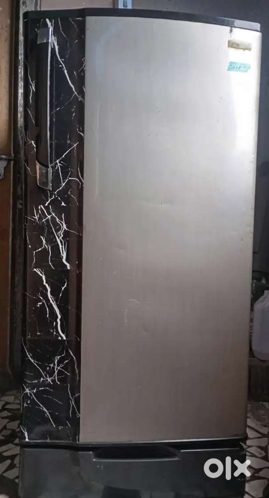 Goorej refrigerator