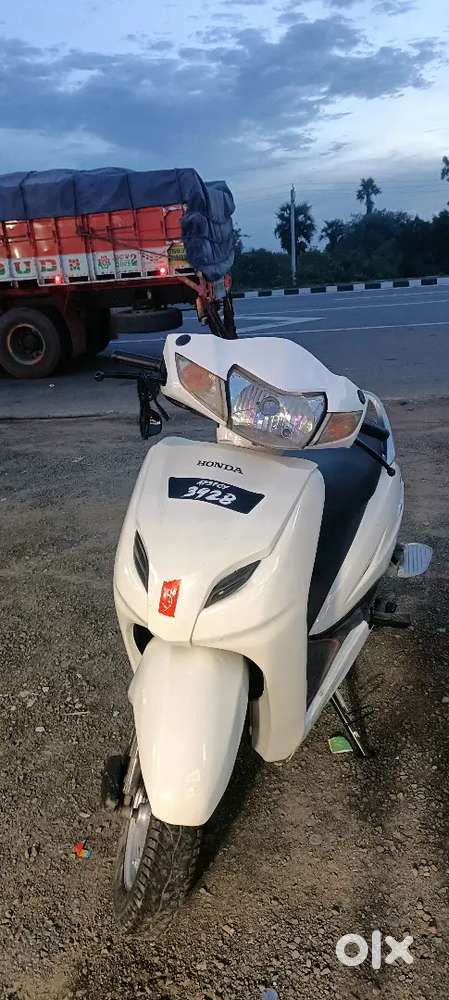 Activa Scooty
