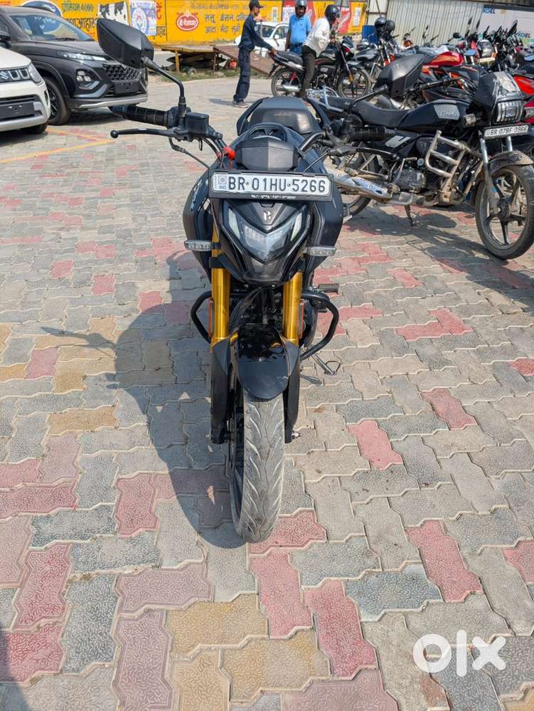 Planning to buy continental gt 650 so selling it , Without any defect