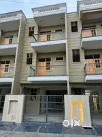 5bhk villa for sale 3covered car parkings