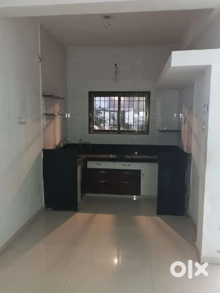 3BHK FIX FURNIS  BUNGALOW ONE GATE