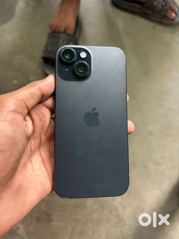 iPhone 15 black colour