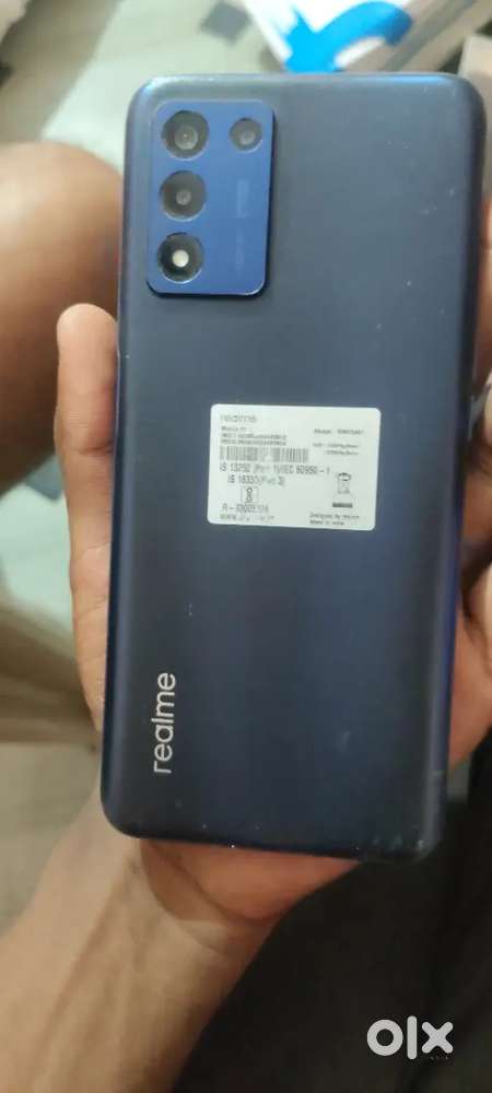 Realme 9 selling