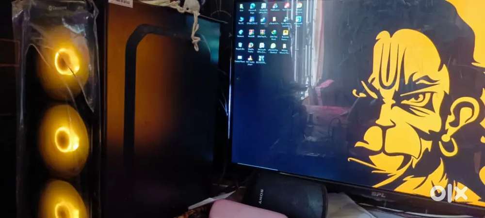 PROCESSOR- AMD RYZEN 5_ 5600G
MOTHERBOARD- GABYTE 
RAM- DDR4-3200 8GB