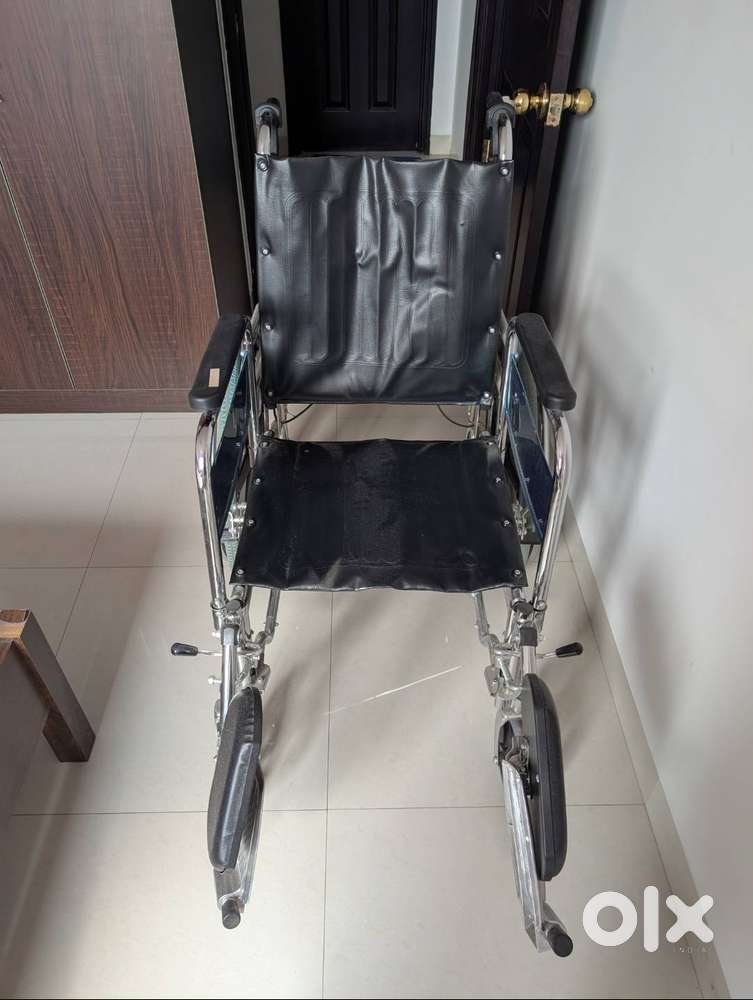 High quality foldable/reclining wheelchair (Model - KosmoCare RCS 301)
