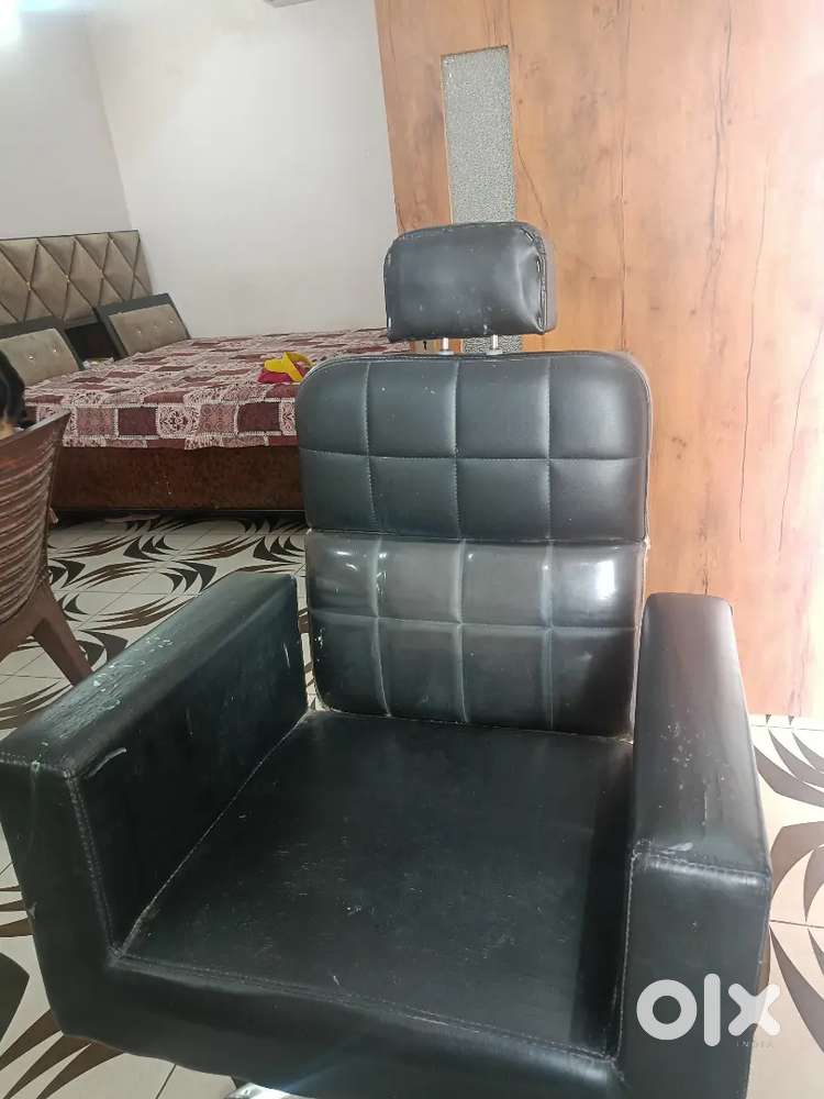 New parlour chair