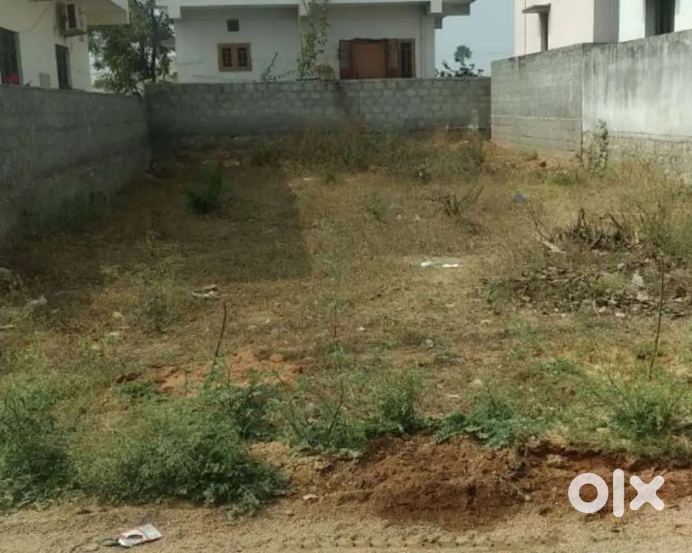 100 Var Plot in Yogi Park, Madhuram