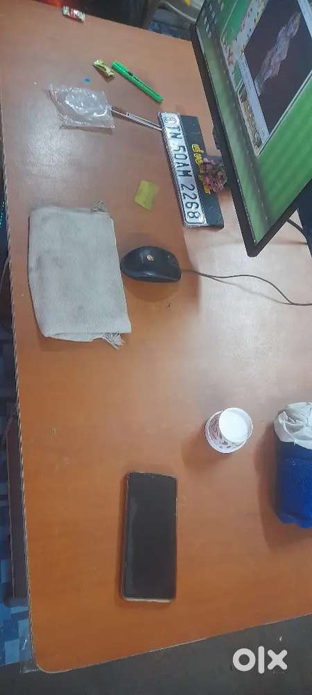 Computer table