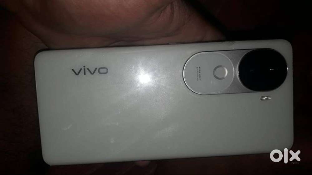Vivo v40e  4 months