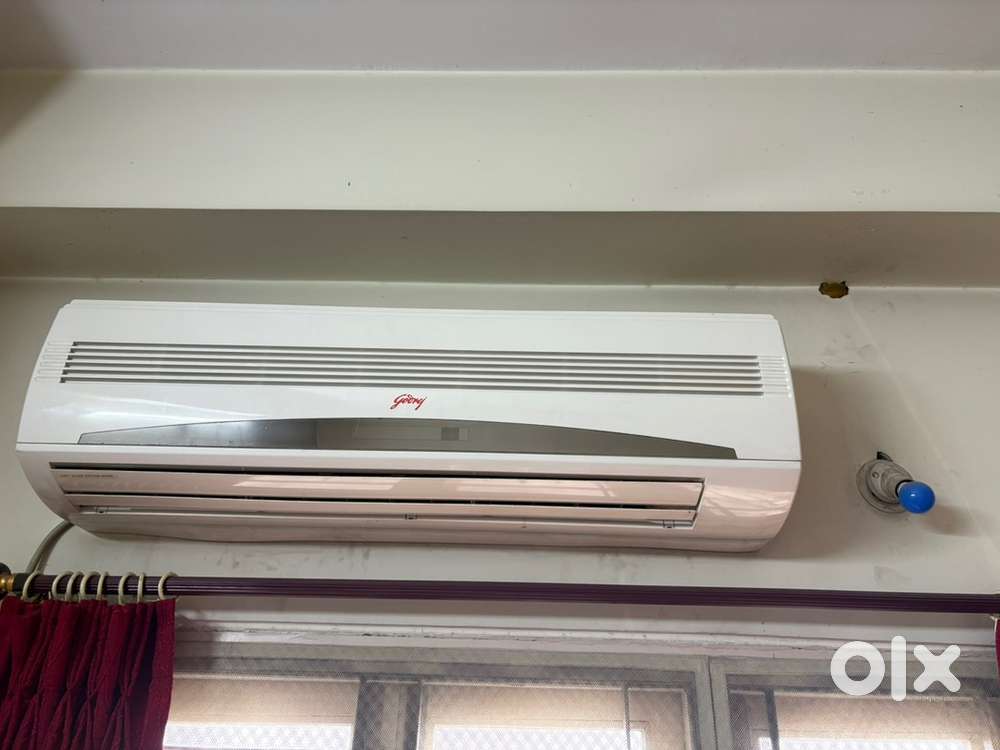 Godrej 1.5 tonne ac with remote and outdoor