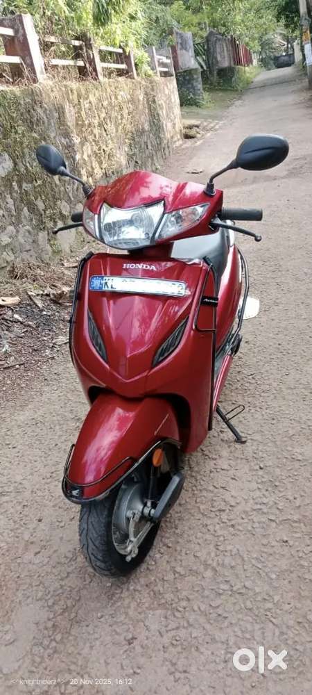 Low kilometre Single owner Activa4g