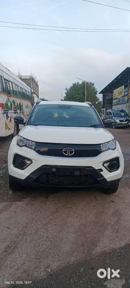 Tata Nexon 1.2 Revotron XM (S), 2023, Diesel