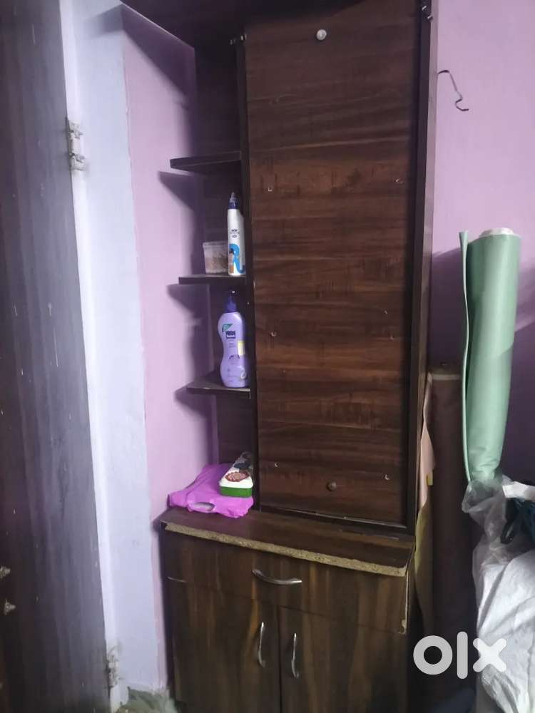 Dressing table