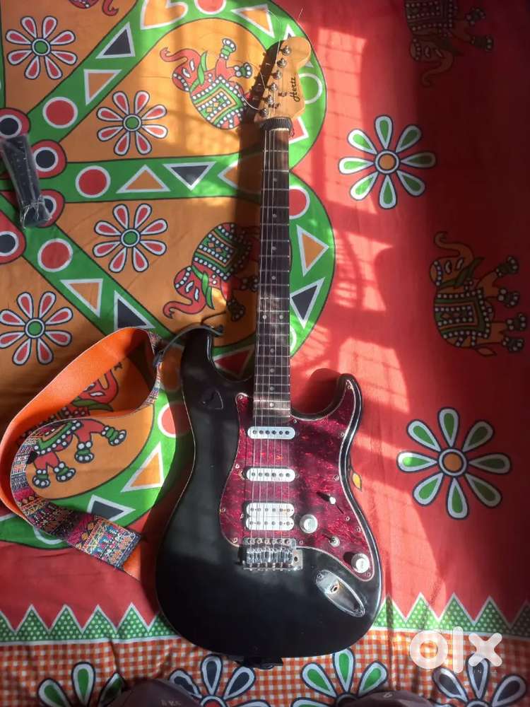 Hertz electric guitar fair condition