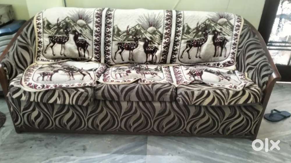 Full sofa set with table