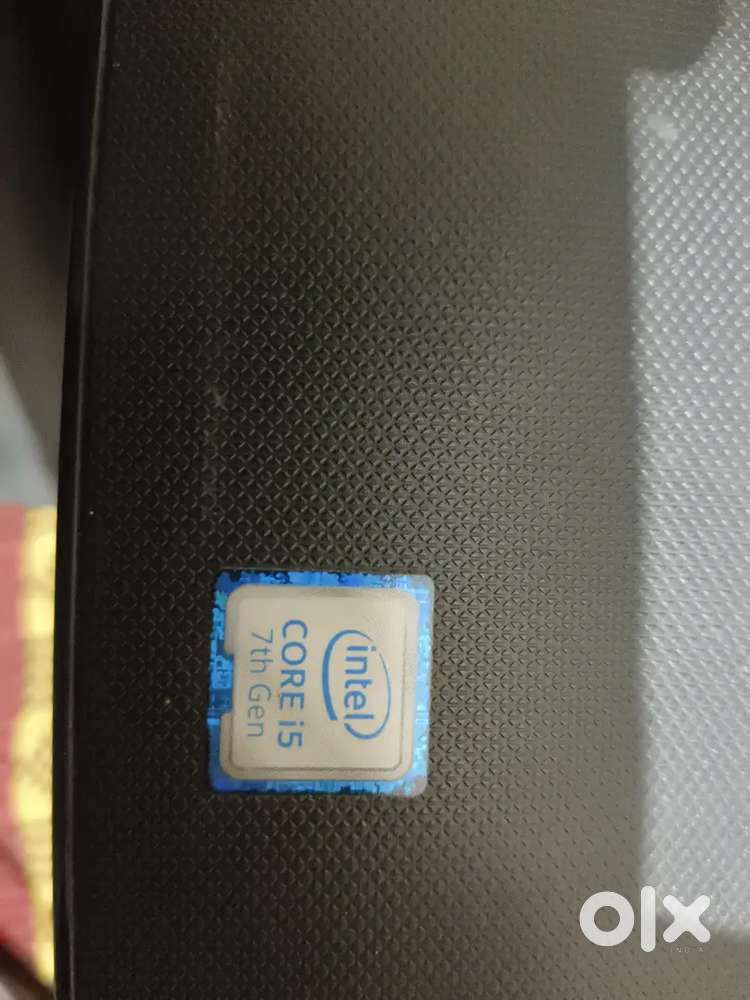 Dell laptop with 1TB and I5 and 7th generation
