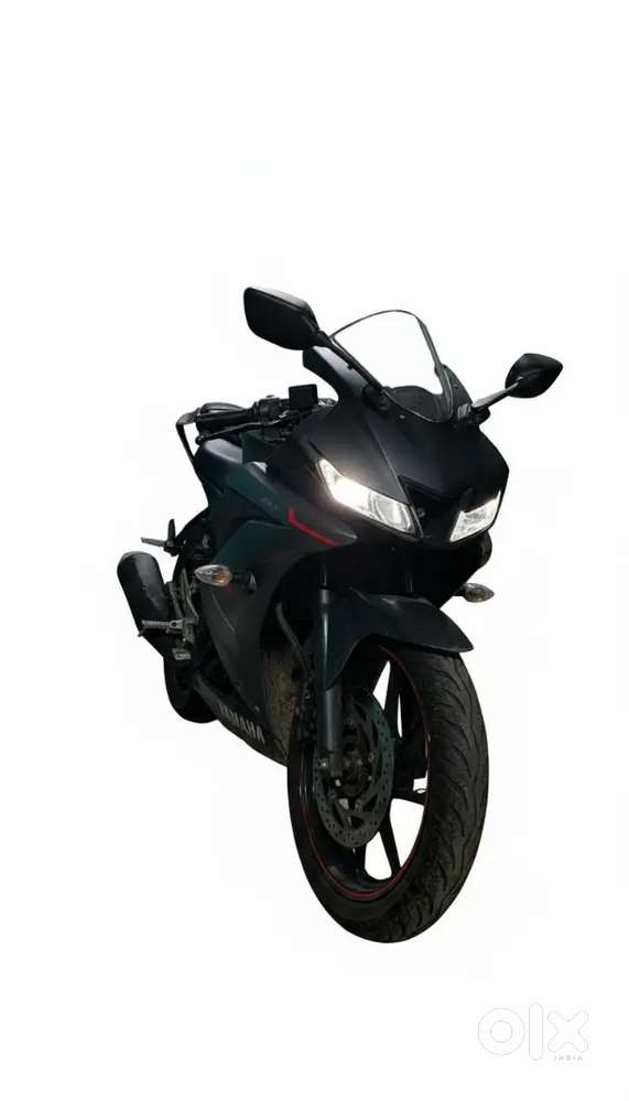 Yamaha R15 V3