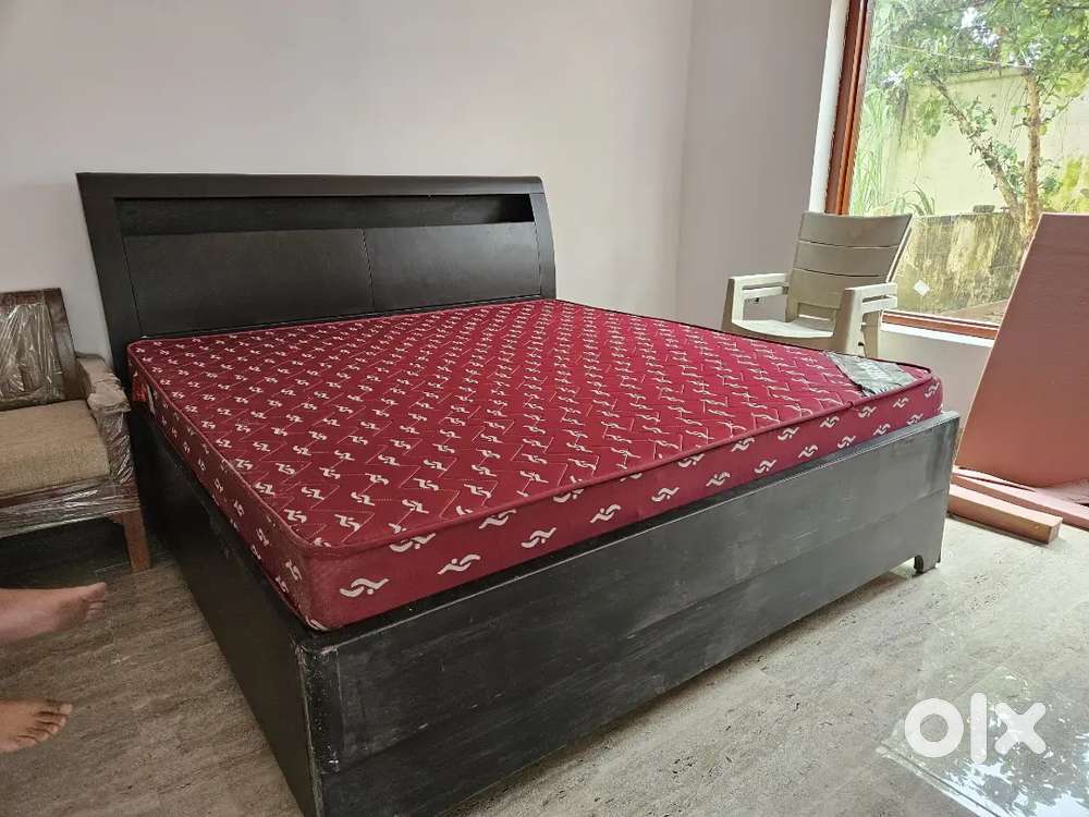 Double Bed With Mattress New