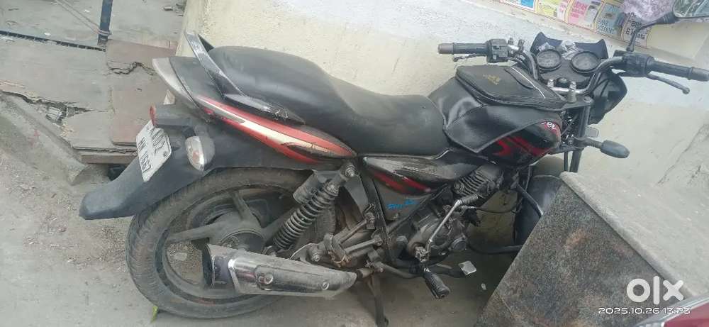 Discover 150 cc 2011 model 1st owner