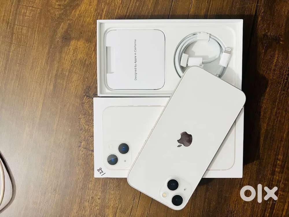 iPhone 13 128 GB variant 7 months old with all accessories