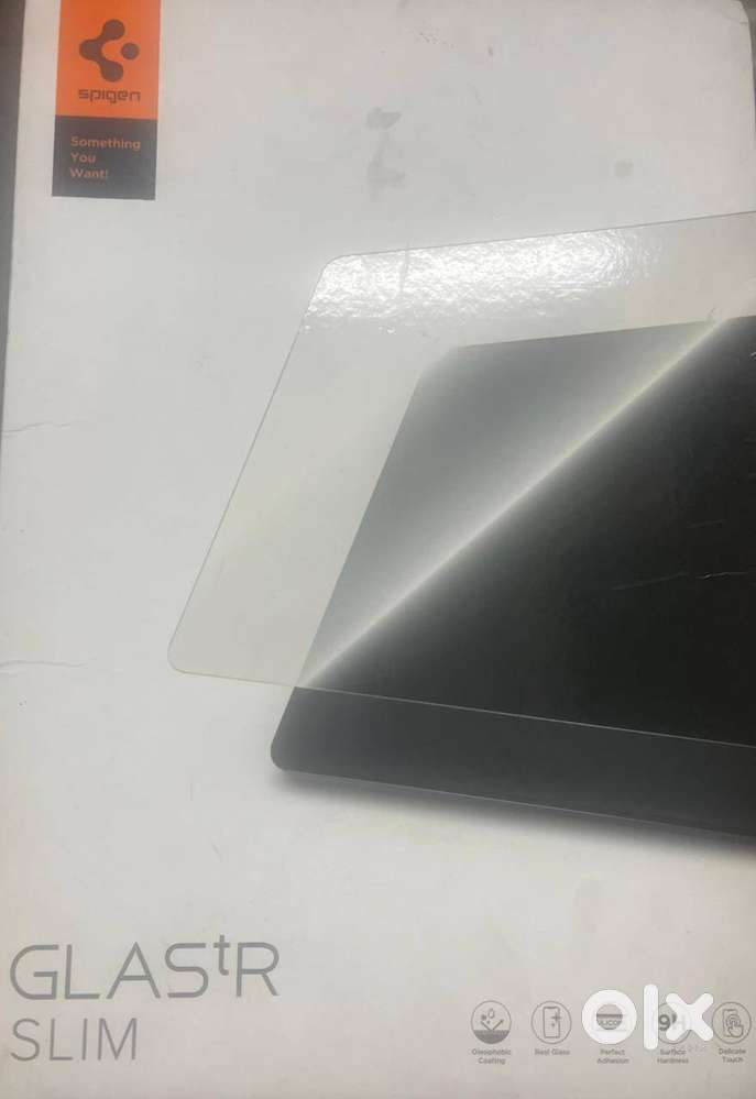 Spigen Tempered Glass Guard for MacBook Air 15 inch (M2,2023)