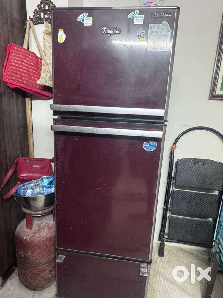 Single Used 3 Door Whirlpool 300 Litre Refrigreter