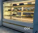 Salesman for cake shop