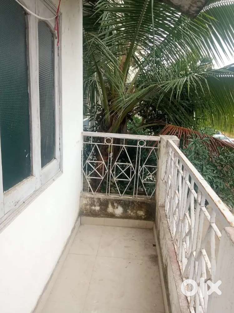 2 bhk independent floor available for rent