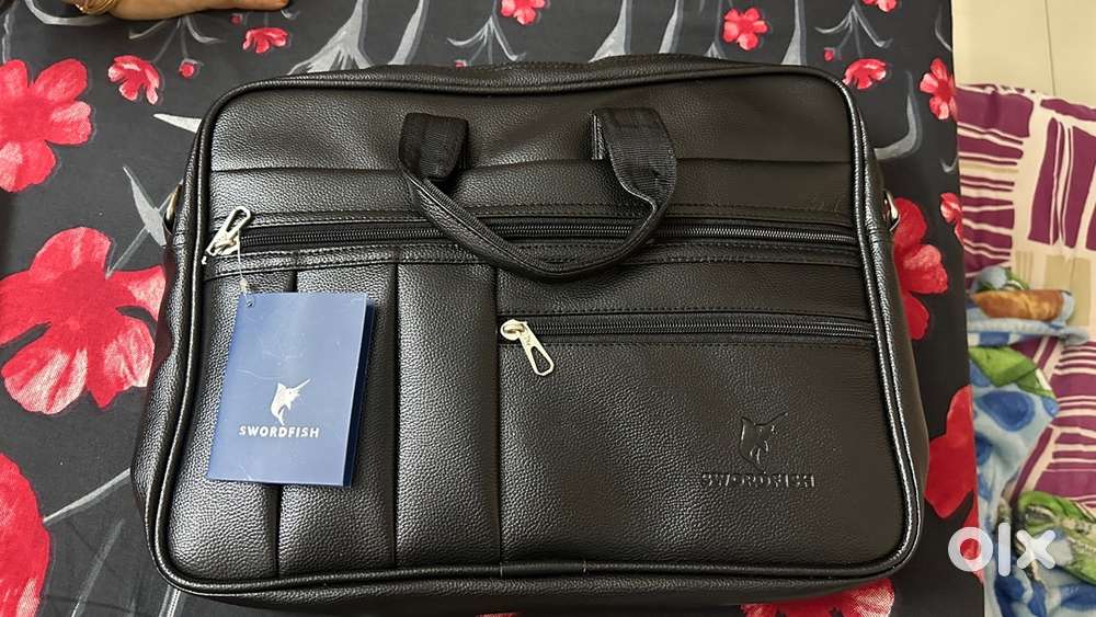Black leather office /Laptop bag