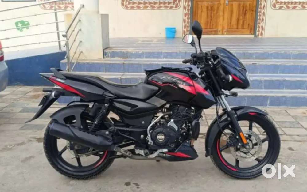 Bajaj Pulsar 150 cc bike