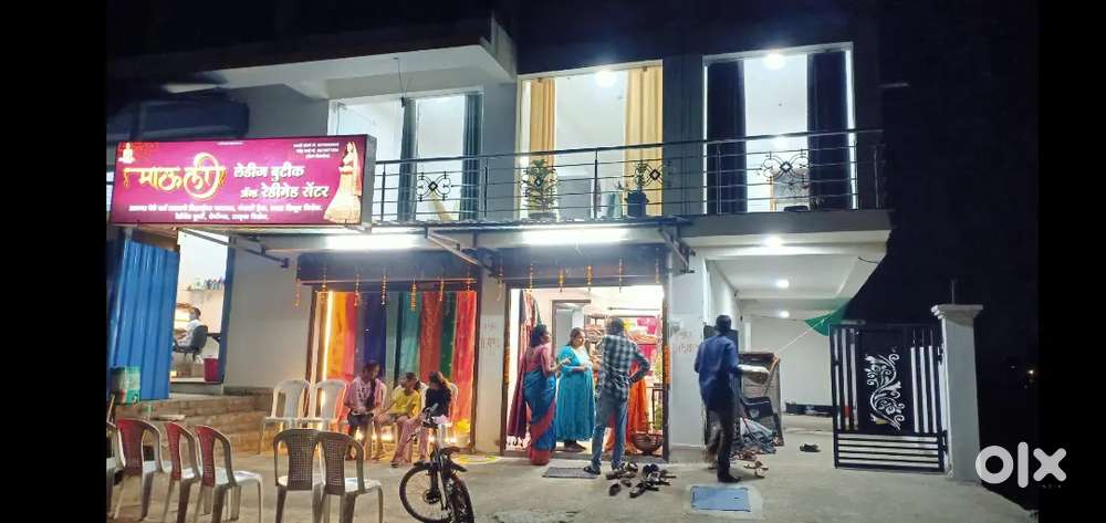 Pg for warking professional male includes washing machine ,geyser