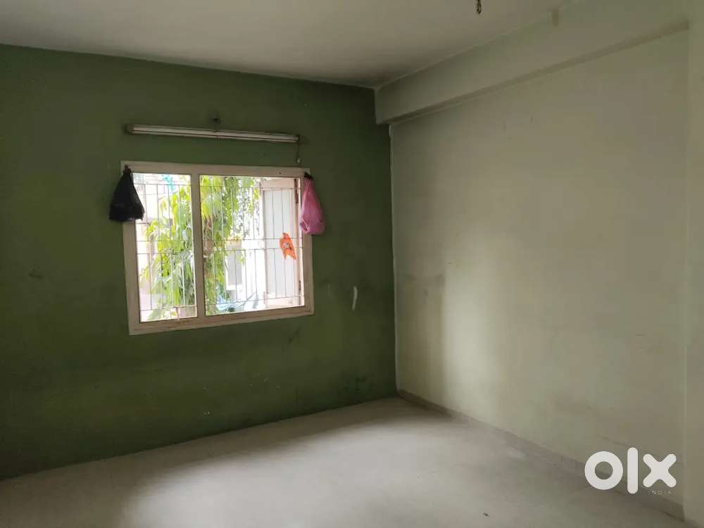 Rent flat, Ground floor, two side in-out