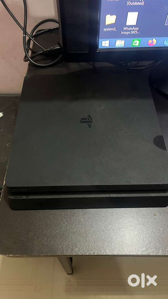 PS4 1tb 2controller wireless