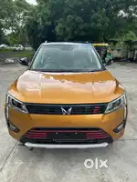 Mahindra XUV300 W8 Option Dual Tone, 2022, Petrol