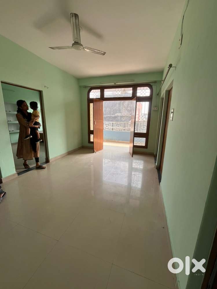 Ravi PropertiesManduadih 2bhk independent floorfor Rent in House Kanwa
