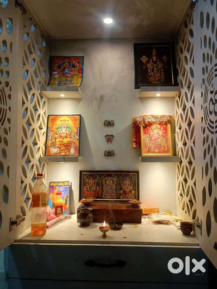 Pooja unit ₹11,500 3month old ply wood good condition