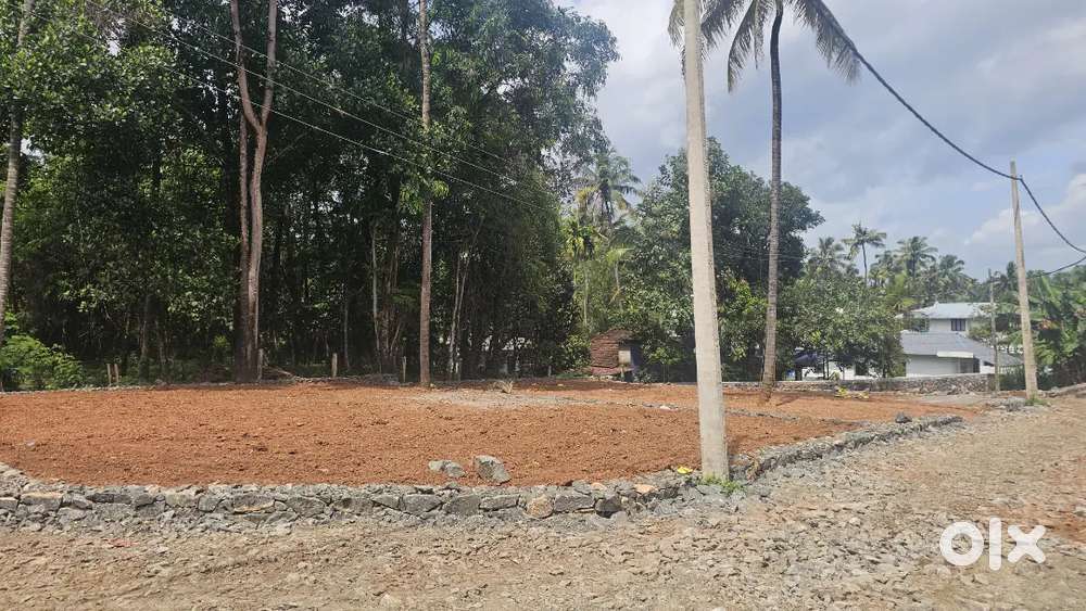 Thrissur ollur 5,10,15 cent sthalam vilpanak.