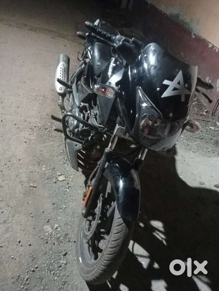 Pulsar 125 split seat with disc showroom condition.