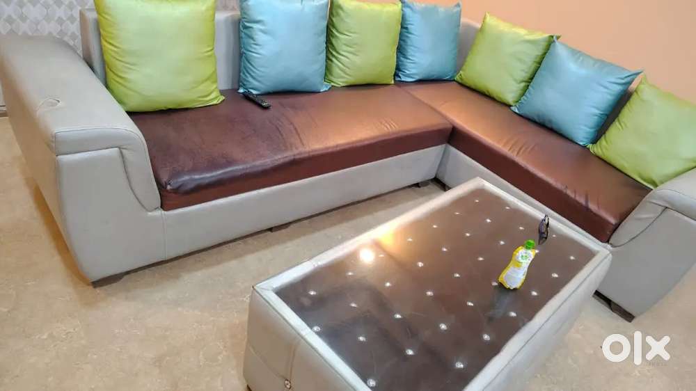 7 Seater Sofa with Centre Table