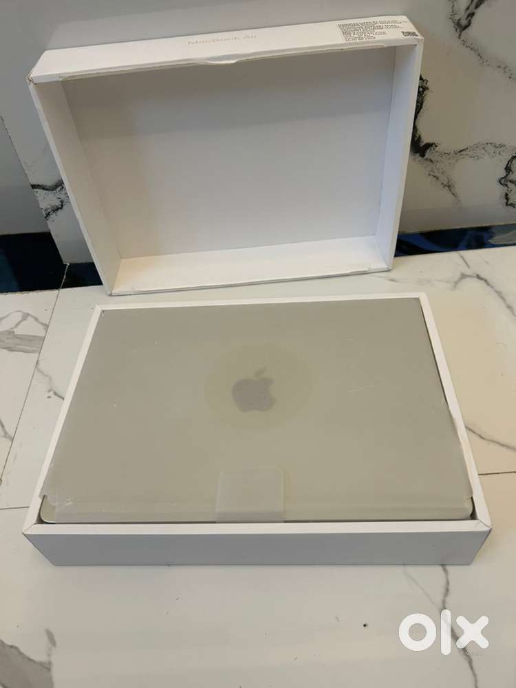 (Apple MacBook Air M3 15-inch)