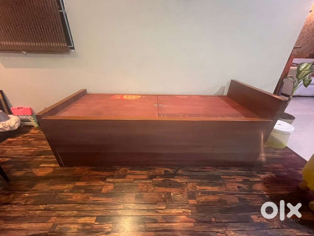 Box bed cum sitting with storage