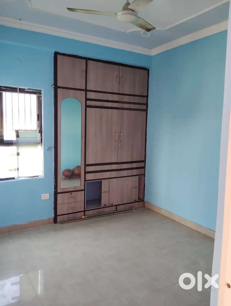 2bhk flat available for rent in lalpur for family